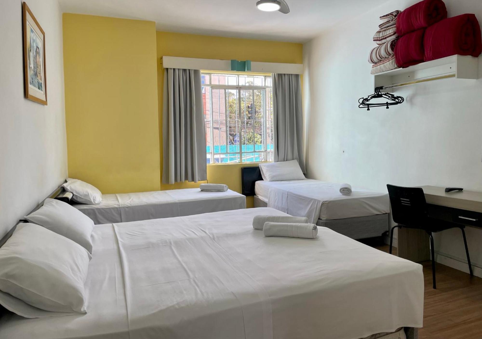 Hotel Blumenau Centro Curitiba Zimmer foto